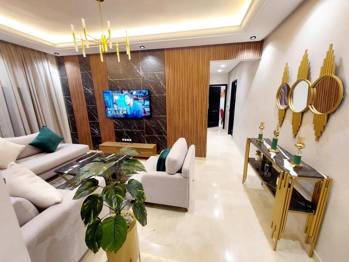 Modern Apartment Opposite The Hassan2 Mosque, Very Well Equipped And Stylish, 85 M2 With Gym And Direct Sea View With Underground Garage , Prohibits Unmarried Couples Of Arab Origin Casablanca Exterior photo