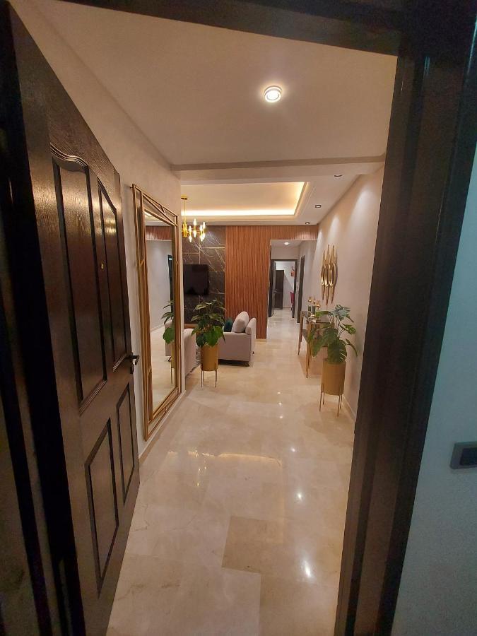 Modern Apartment Opposite The Hassan2 Mosque, Very Well Equipped And Stylish, 85 M2 With Gym And Direct Sea View With Underground Garage , Prohibits Unmarried Couples Of Arab Origin Casablanca Exterior photo