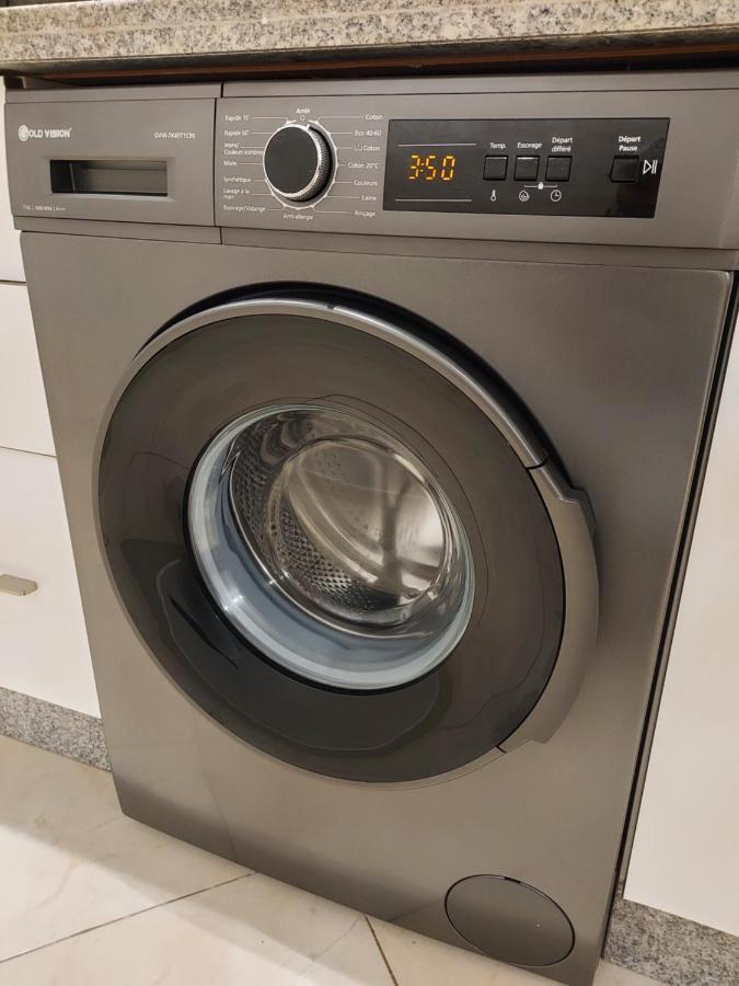 Modern Apartment Opposite The Hassan2 Mosque, Very Well Equipped And Stylish, 85 M2 With Gym And Direct Sea View With Underground Garage , Prohibits Unmarried Couples Of Arab Origin Casablanca Exterior photo
